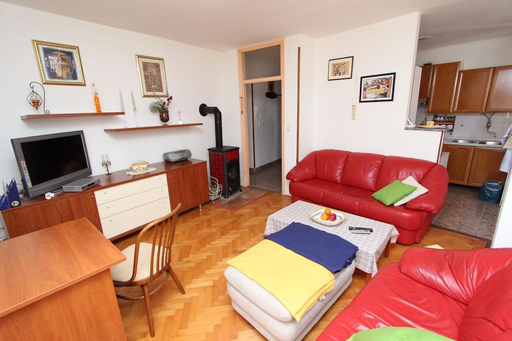 Apartment Meynuel *